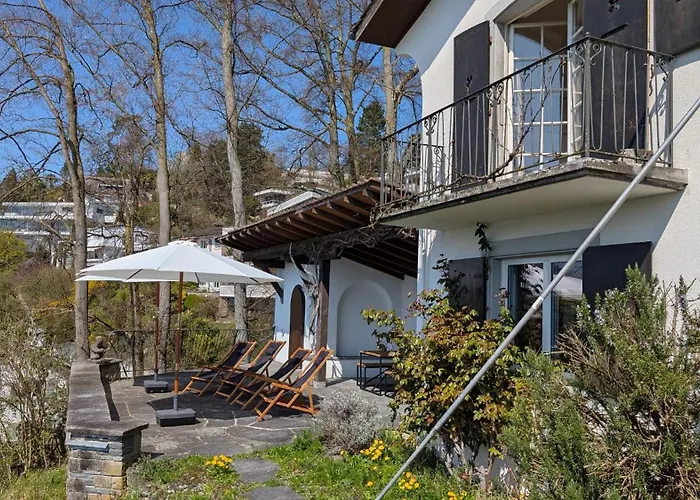Charming House With A Lake View